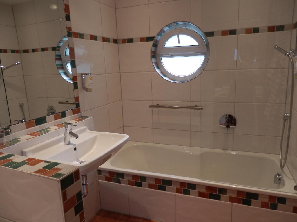 Gasthof Loewen, Heitersheim Chambre photo